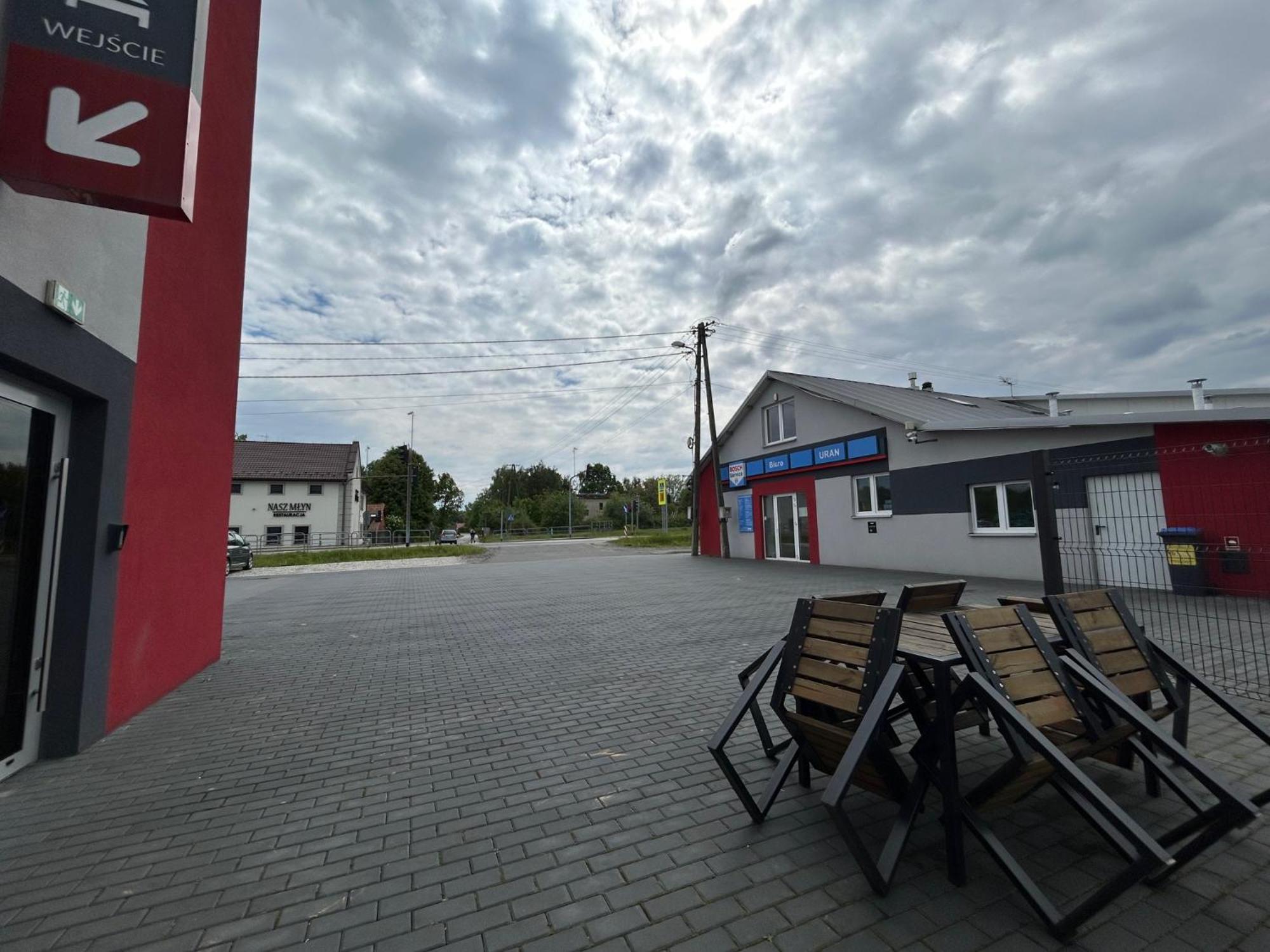 Noclegi Uran Sufczyn Exteriör bild